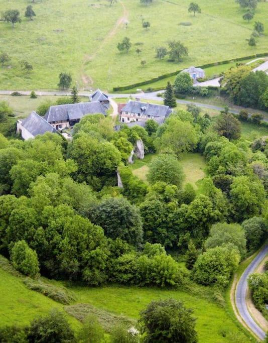 La Ferme Du Chateau Fauguernon Eksteriør billede