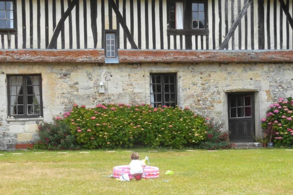 La Ferme Du Chateau Fauguernon Eksteriør billede